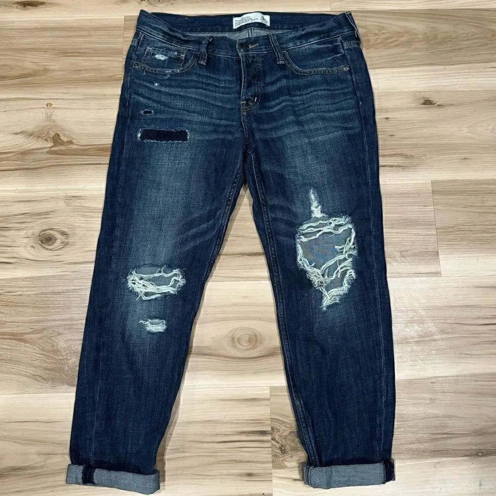 Abercrombie and Fitch Boyfriend Straight Jeans Women’s 4/27